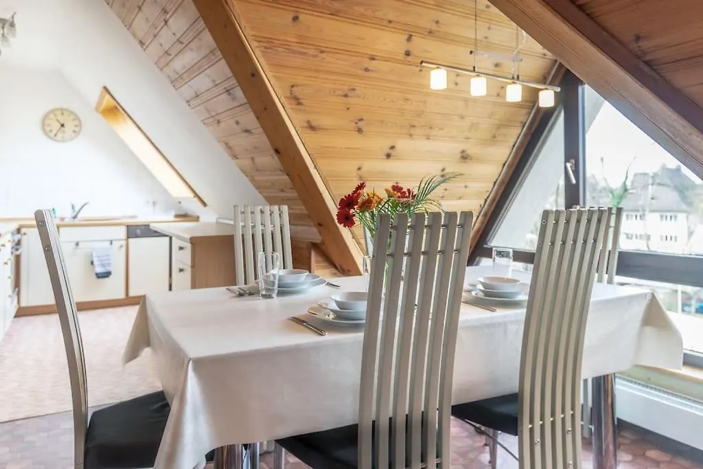 Apart Nordgrat - Buxacher Strasse 23 + Motorradvermietung Memmingen Apartment