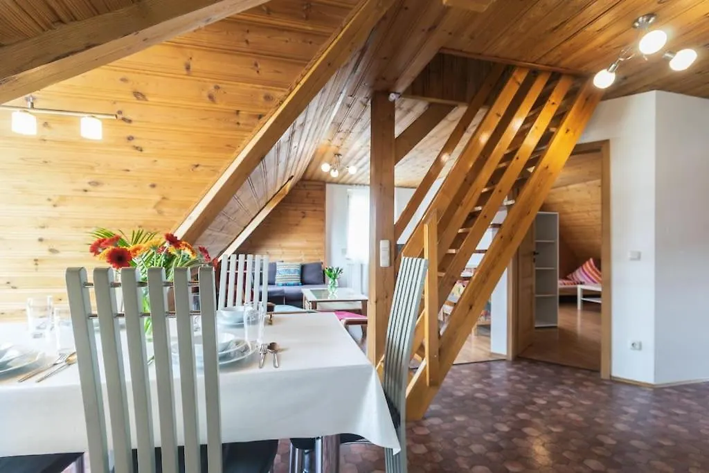 Apart Nordgrat - Buxacher Strasse 23 + Motorradvermietung Memmingen Apartment